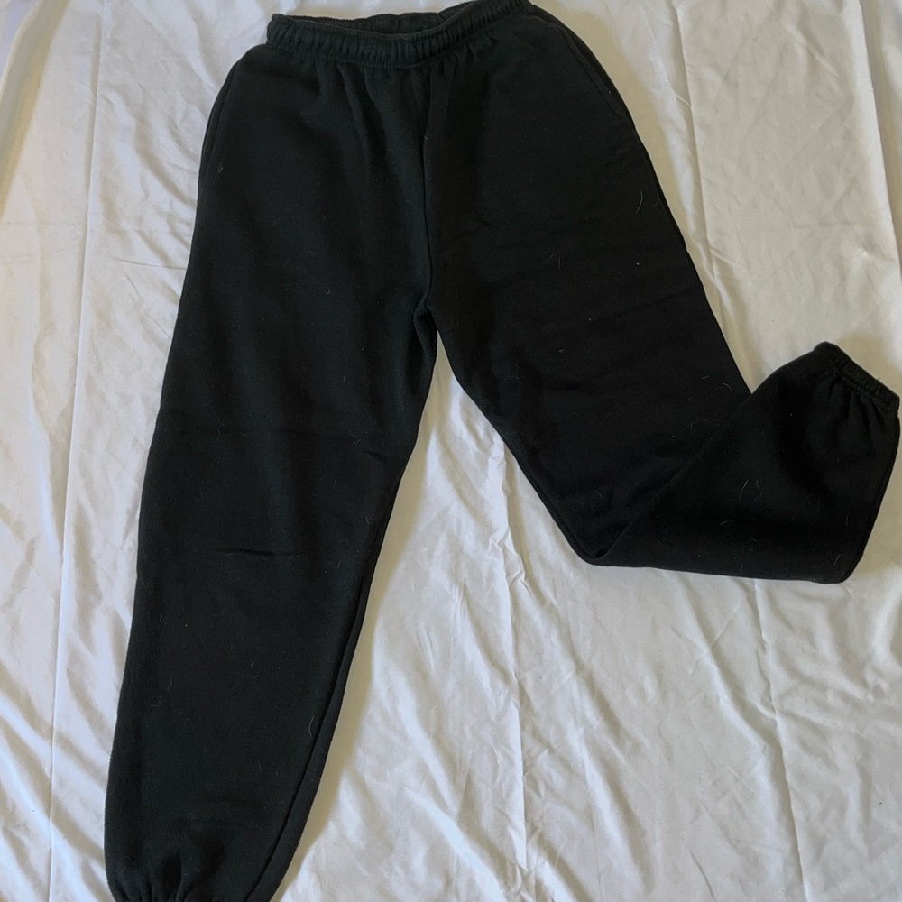 Pretty Little Thing black sweatpants
